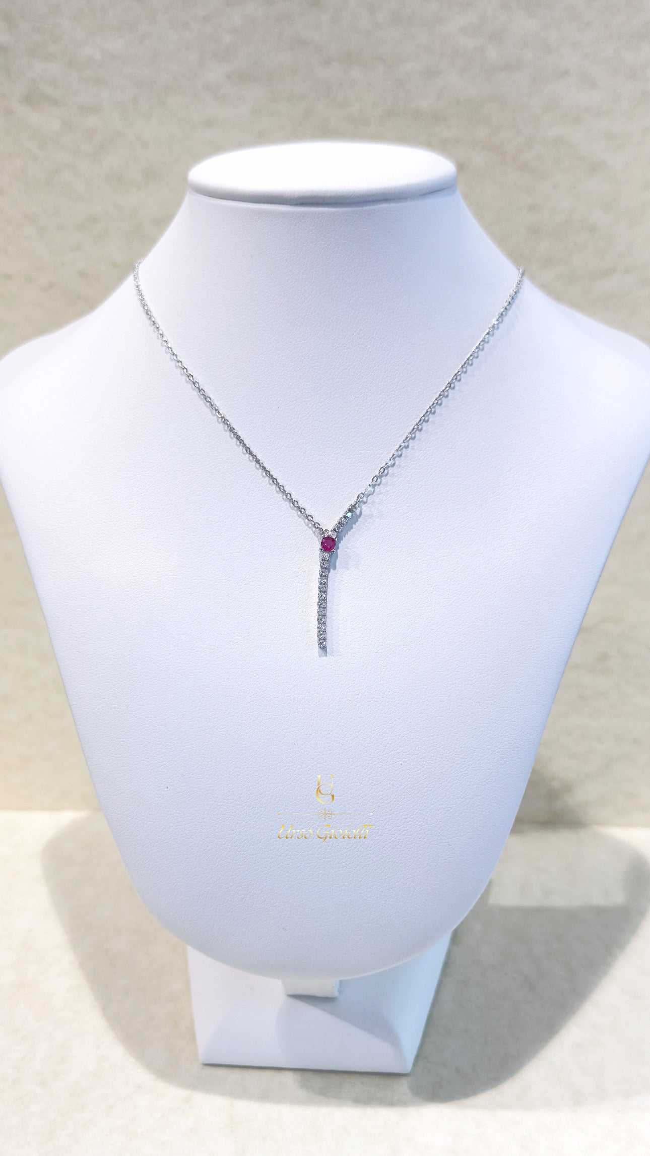 Collana in argento con zirconi bianchi e rosso