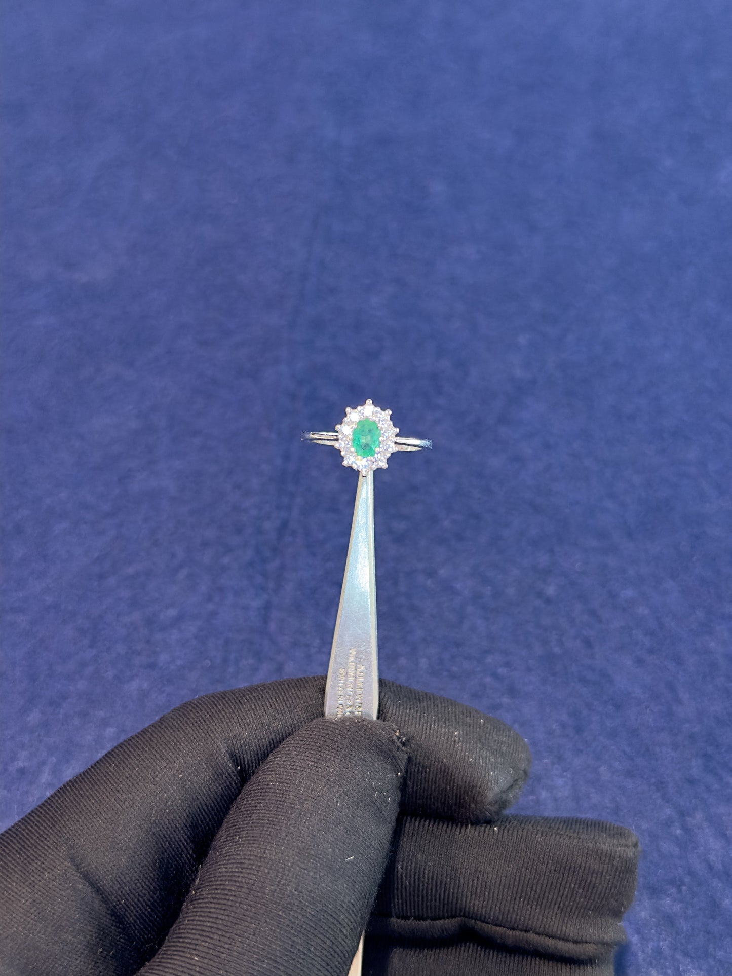 Anello Smeraldo Ovale e Brillanti