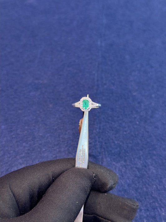 Anello Smeraldo Taglio Smeraldo e Brillanti