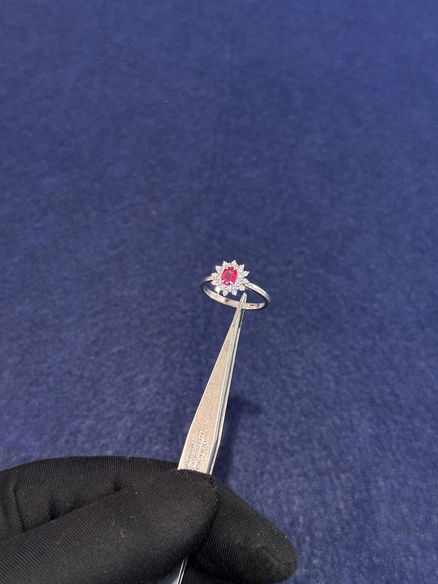 Anello Rubino e Brillanti VVS