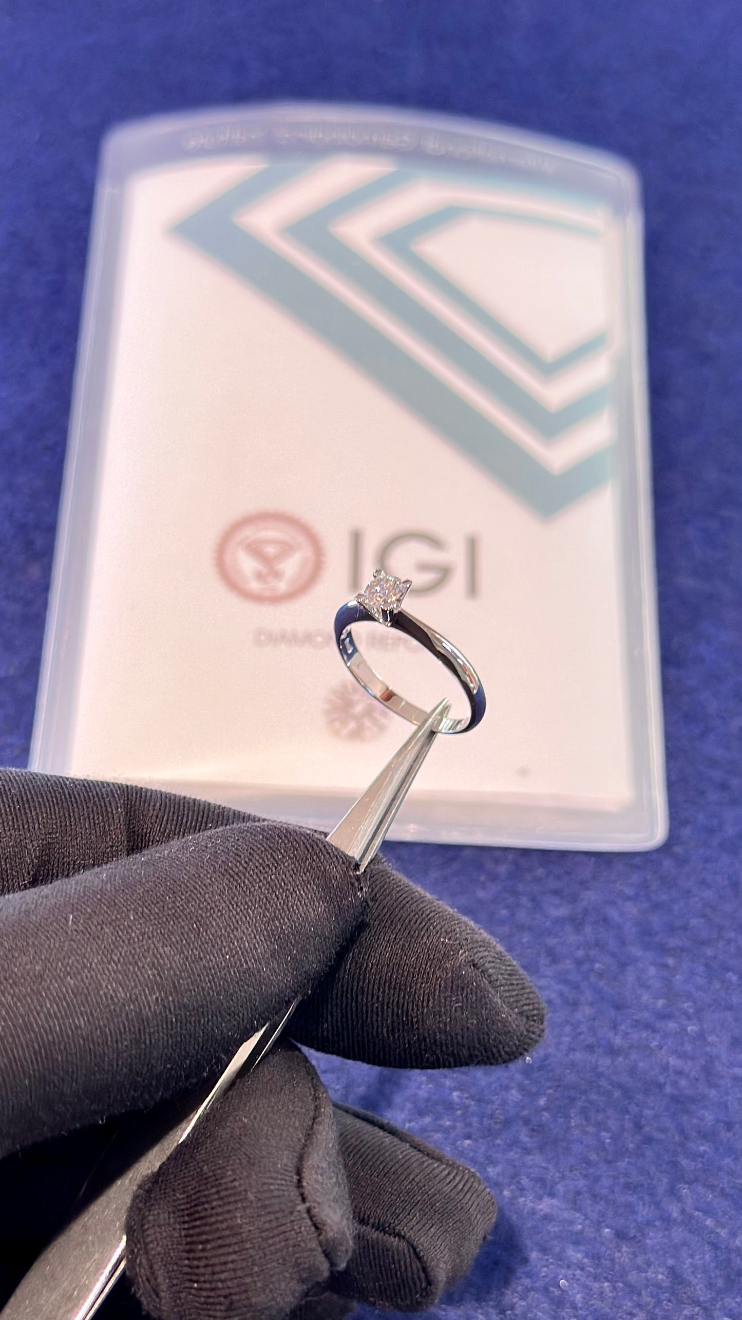 Anello Solitario 0,33 D VVS2 Certificato IGI