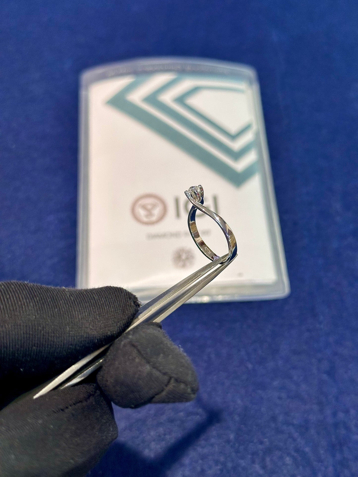 Anello Solitario Valentino Diamante 0.20ct  IGI