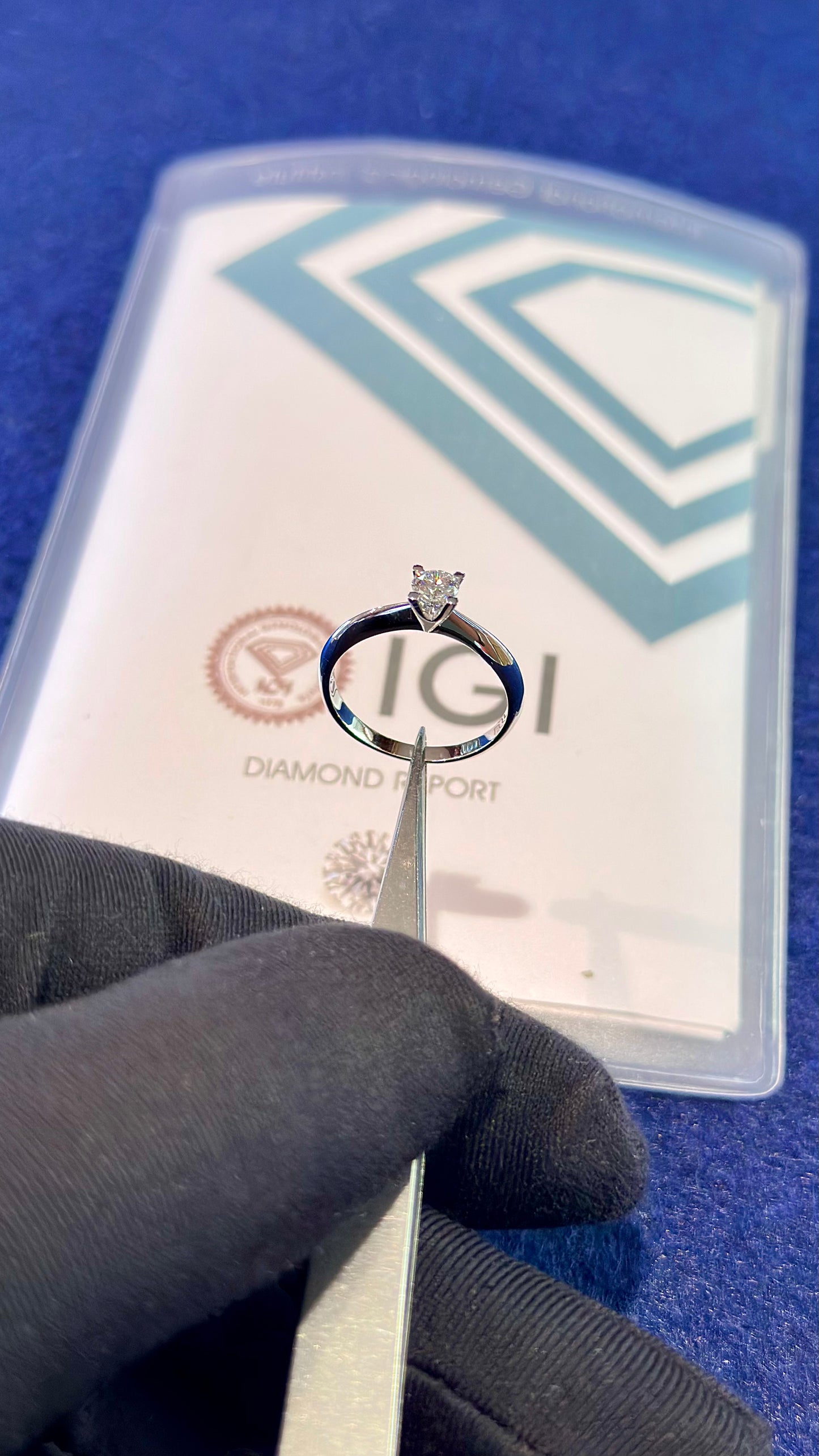 Anello Solitario 0,33 D VVS2 Certificato IGI