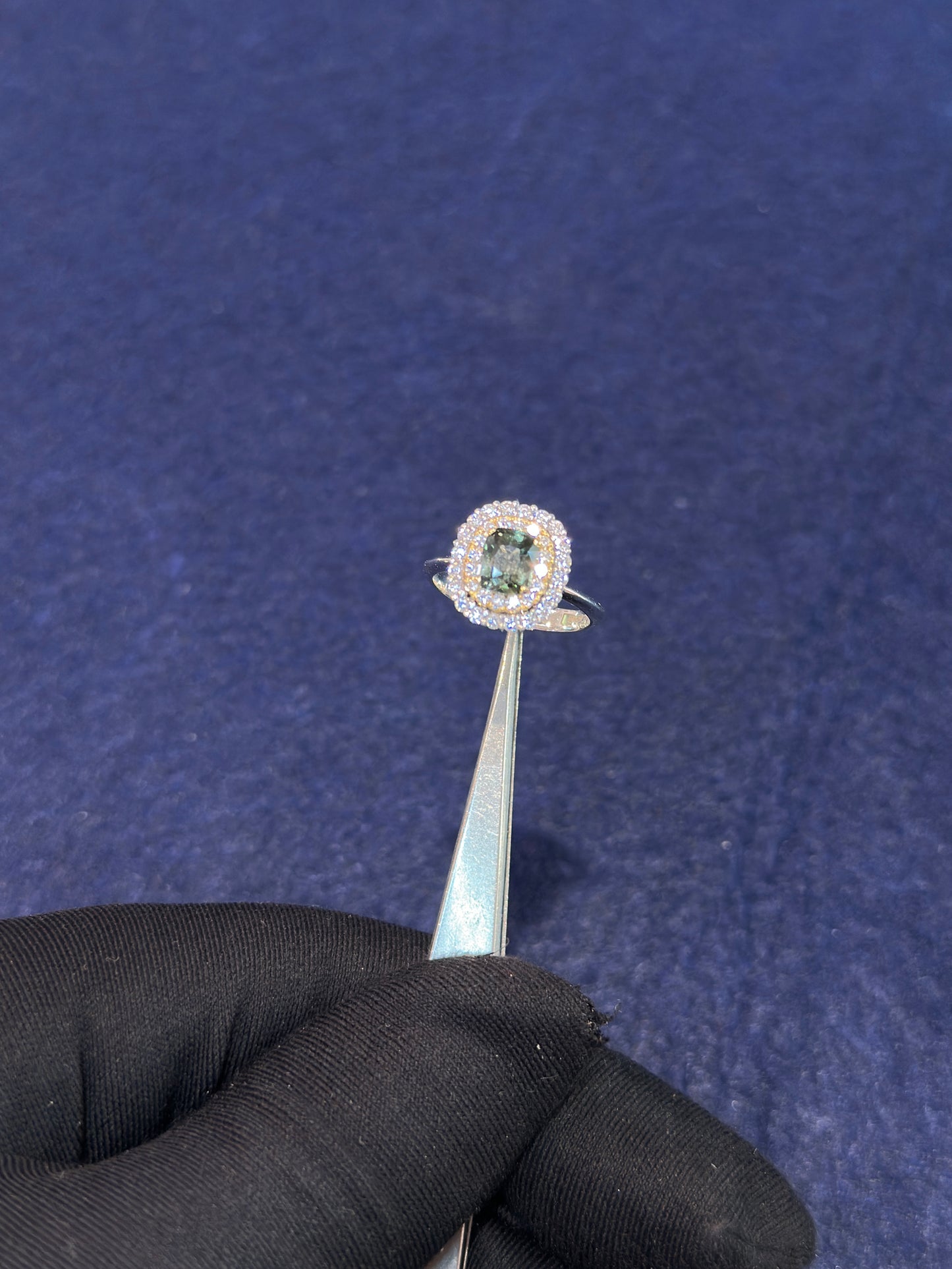 Anello Zaffiro Verde e Brillanti VVS