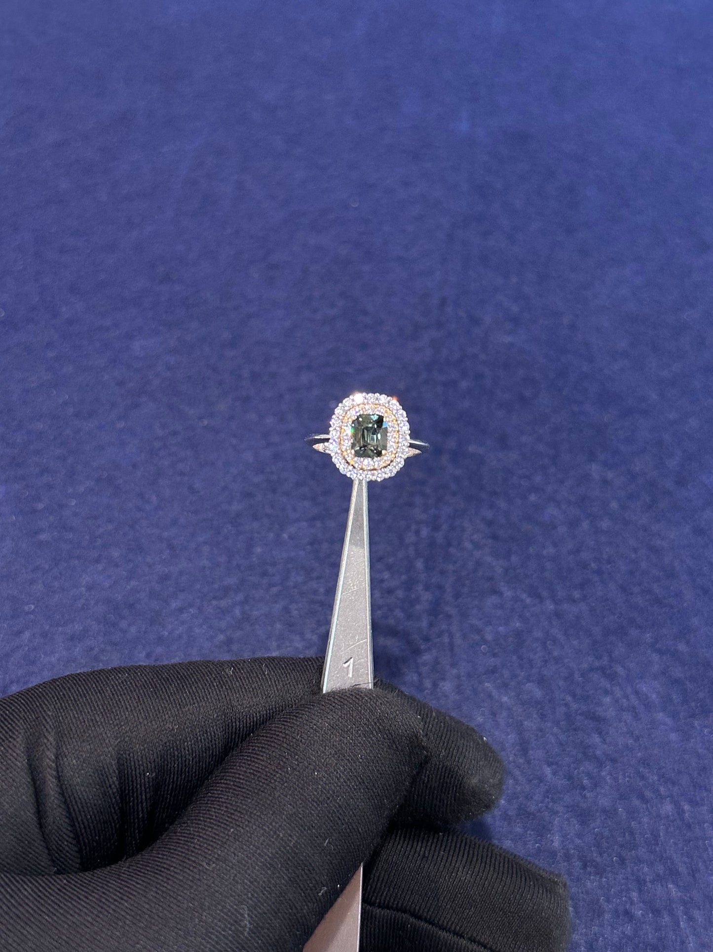 Anello Zaffiro Verde e Brillanti VVS